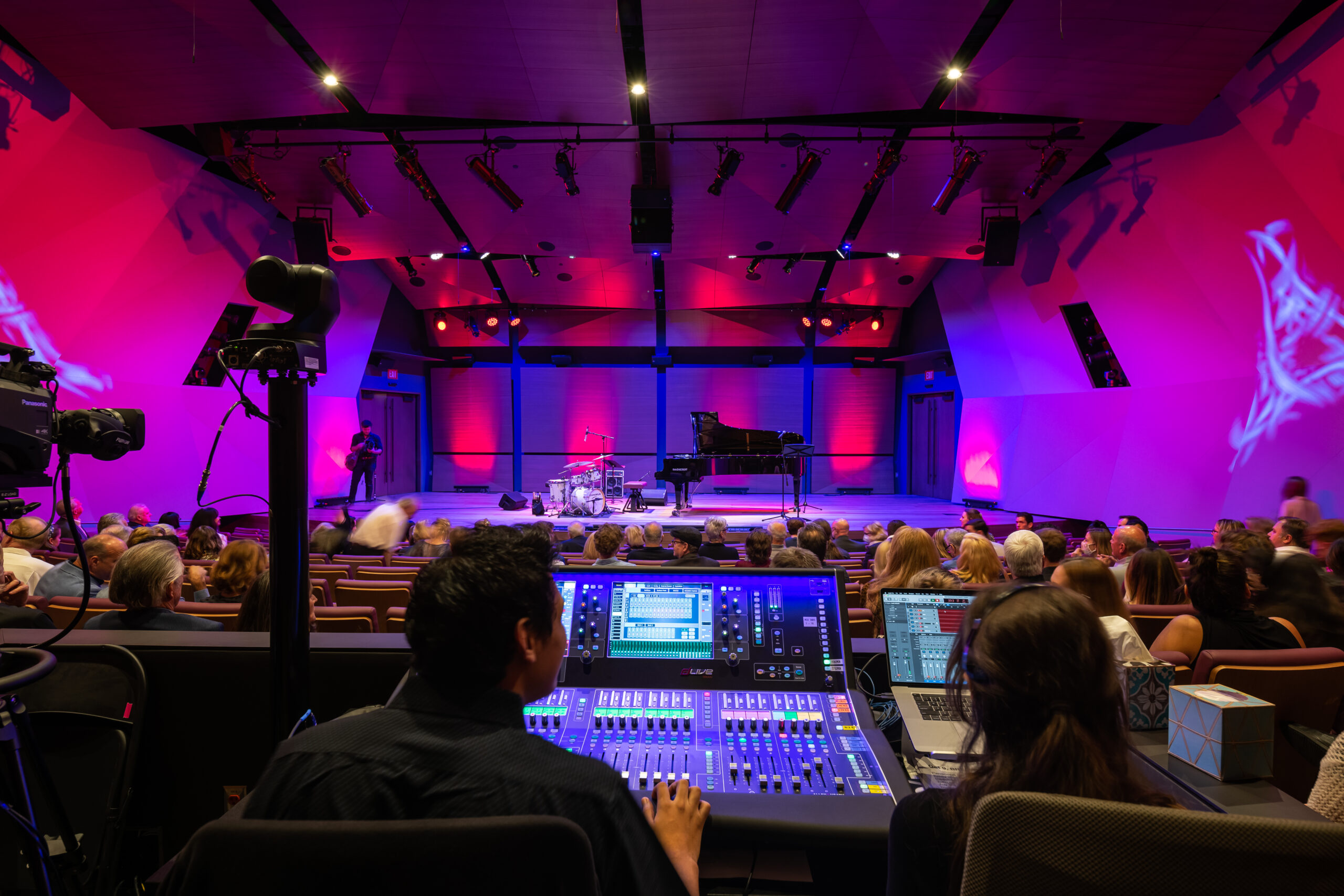 Performance lighting