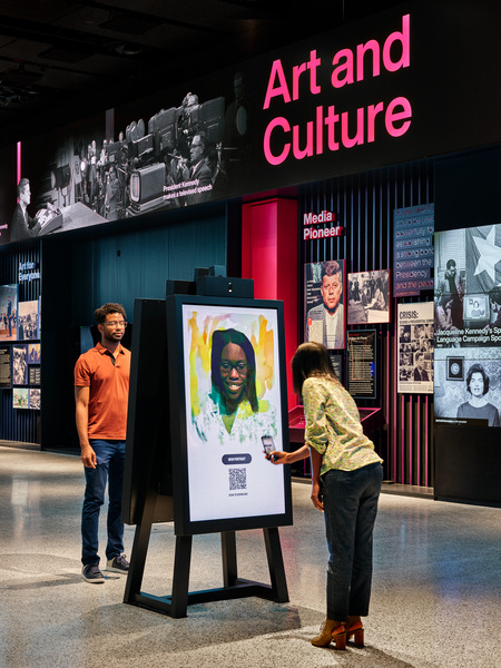 Digital signage, interactive signage & wayfinding